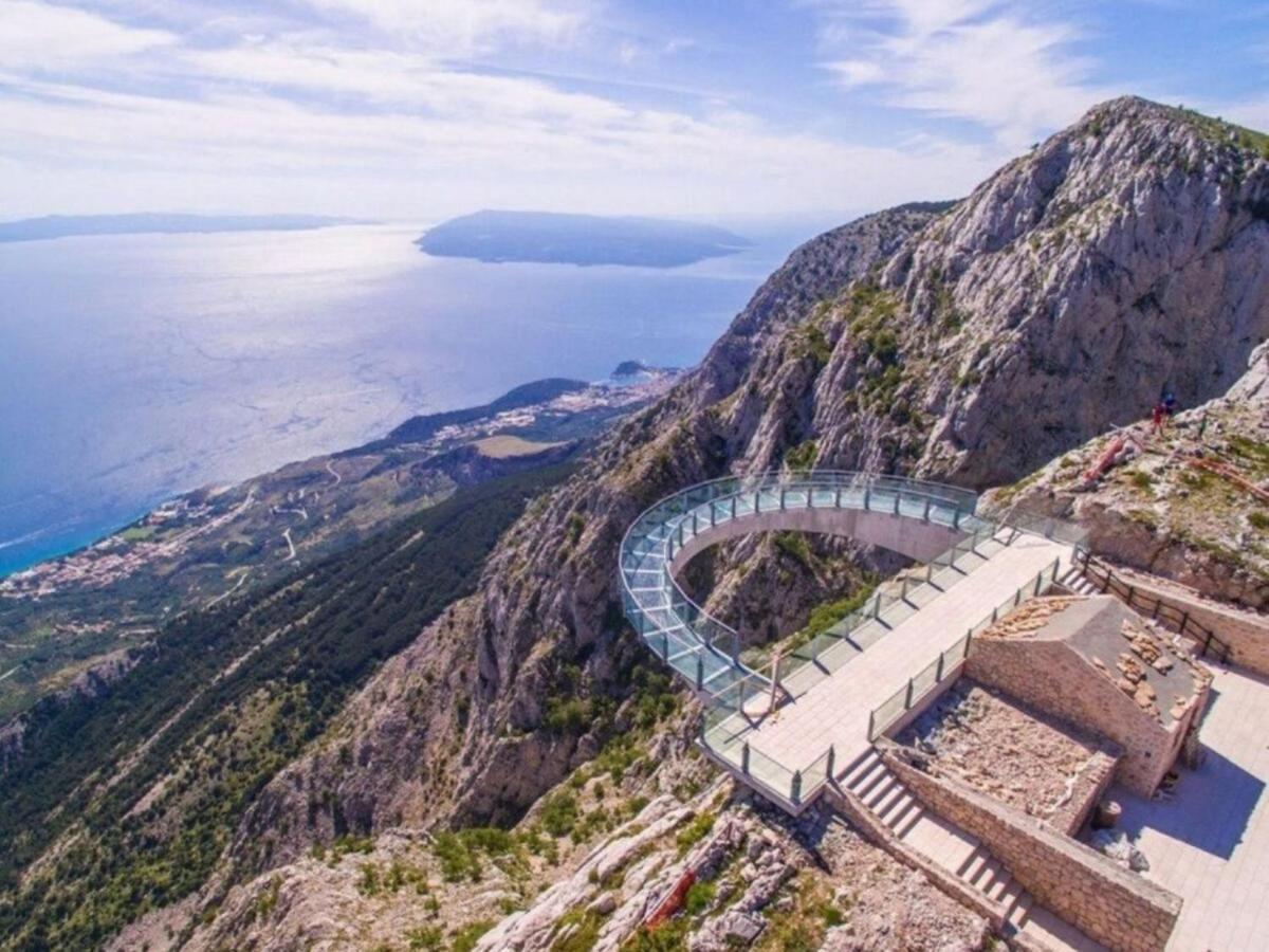 Navis Sea View Apartment With Pool Makarska Exteriör bild