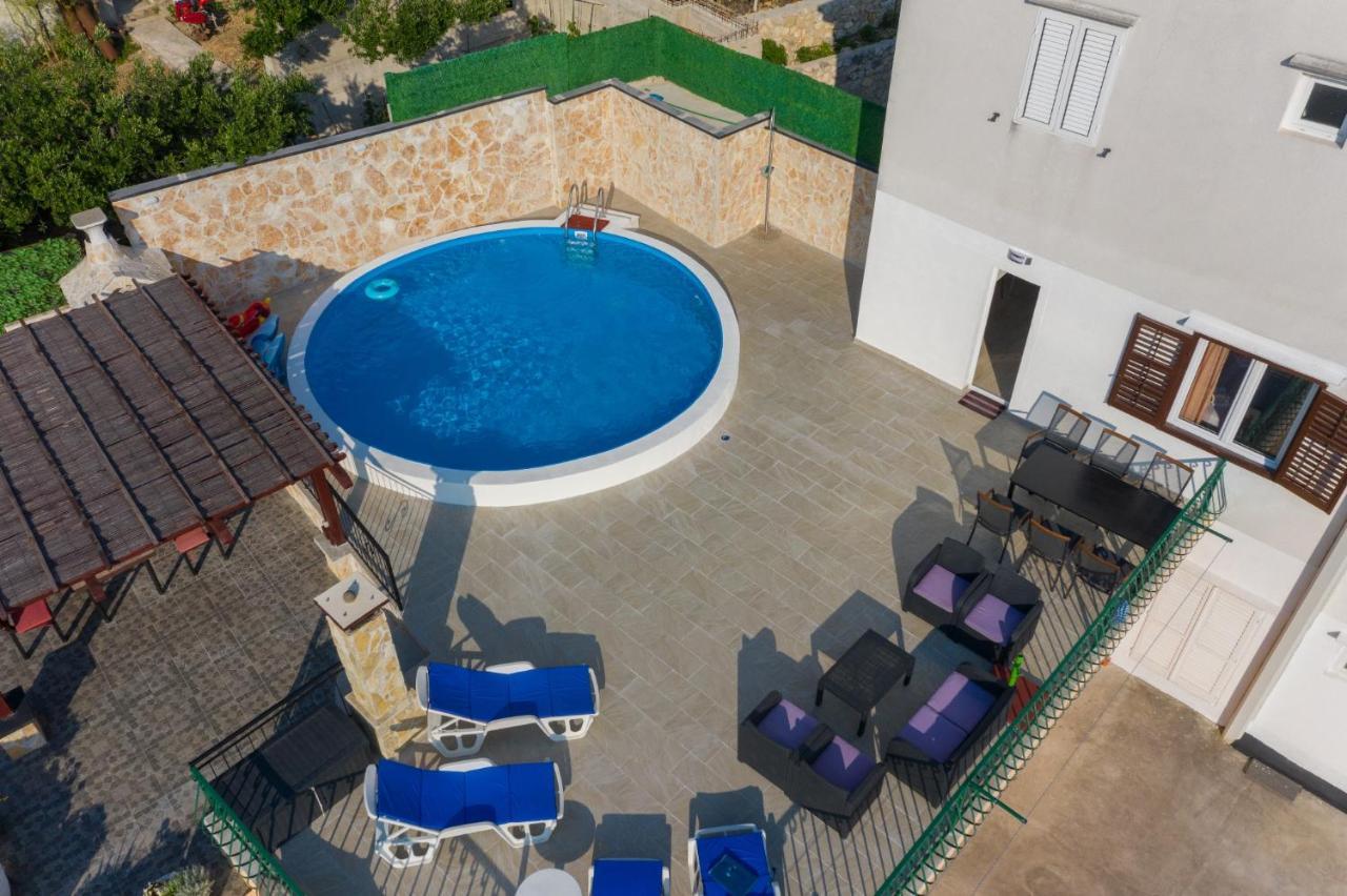Navis Sea View Apartment With Pool Makarska Exteriör bild